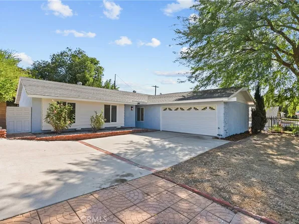 24716 Fain Dr, Santa Clarita, CA 91321