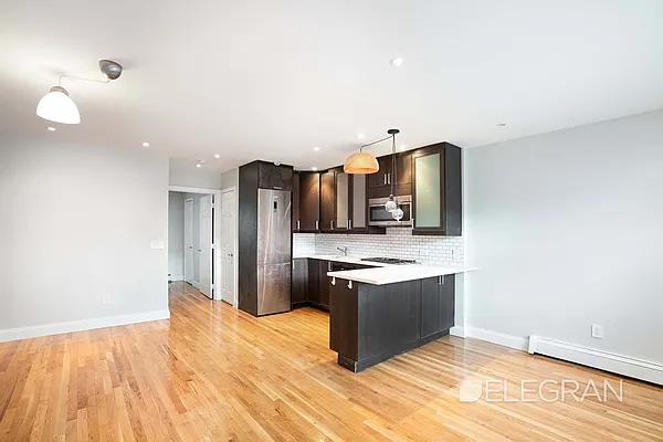 Rented by (Legacy) Elegran | media 10