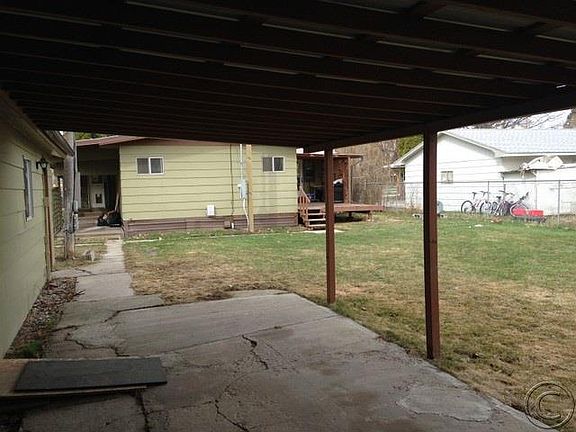 3rd image of 3214 Tina Ave
