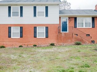 240 Deerfield Dr, Mooresville, NC 28115