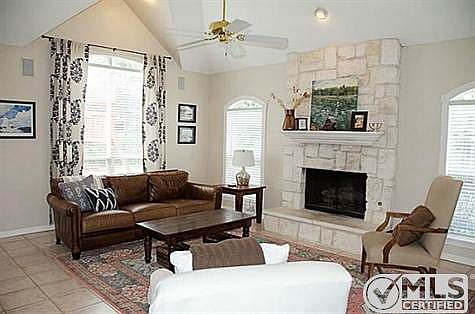 4th image of 717 Longford Dr
