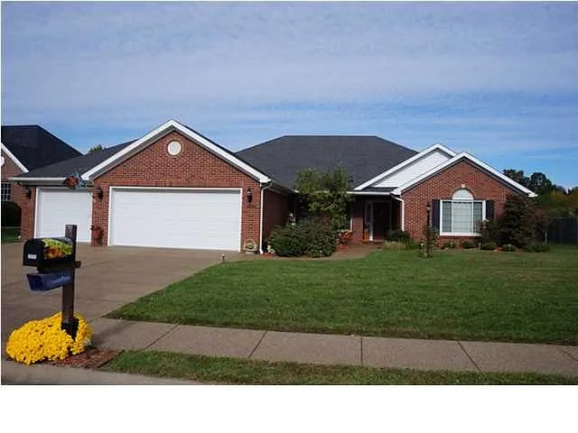 2555 Meadowcrest Dr photo 1
