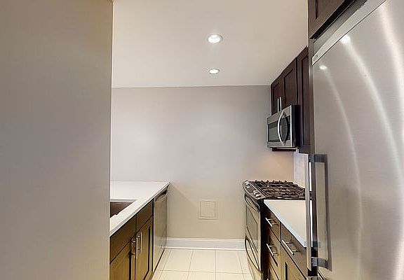 3rd image of 80 N Moore St #8036E
