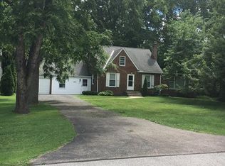 8165 Stockbridge Rd, Mentor, OH 44060