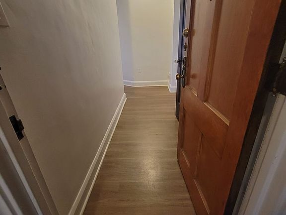 4th image of 585-587 S Negley Ave #72