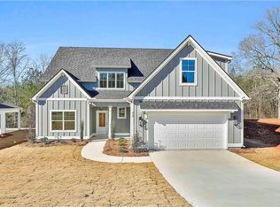 868 Asheton Dr, Opelika, AL 36801