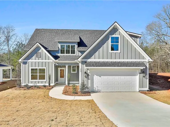 868 Asheton Dr, Opelika, AL 36801