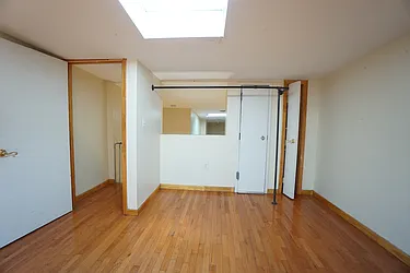 Rented by Rennit Inc.