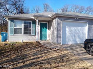 208 Haley Pl, Carl Junction, MO 64834