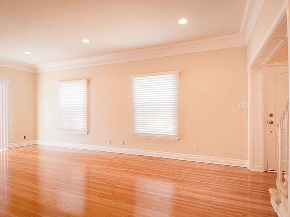 Large Living Room w/ Lots of Light