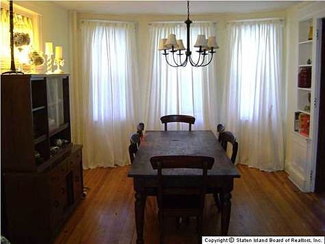 5th image of 281 Pelton Ave
