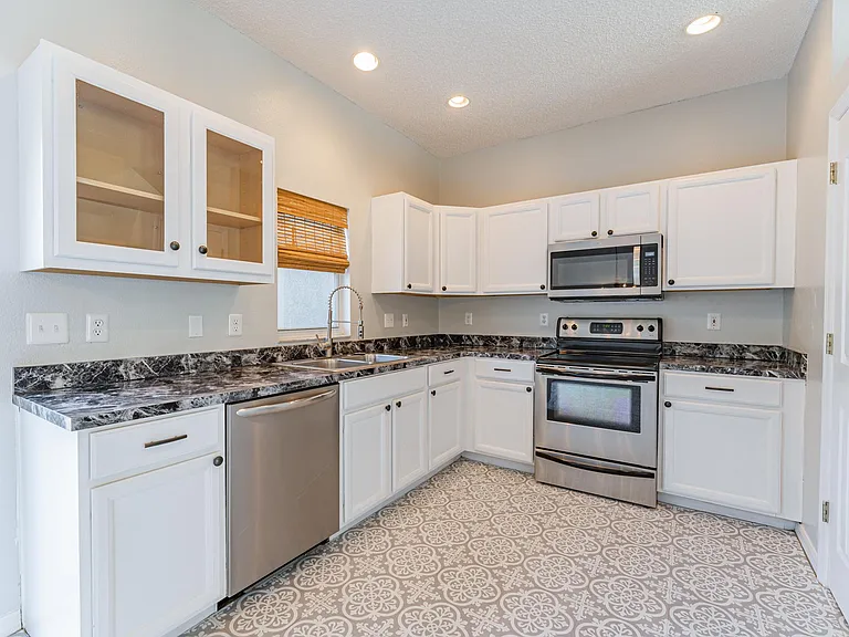 4304 Deermont Cir — Photo 12
