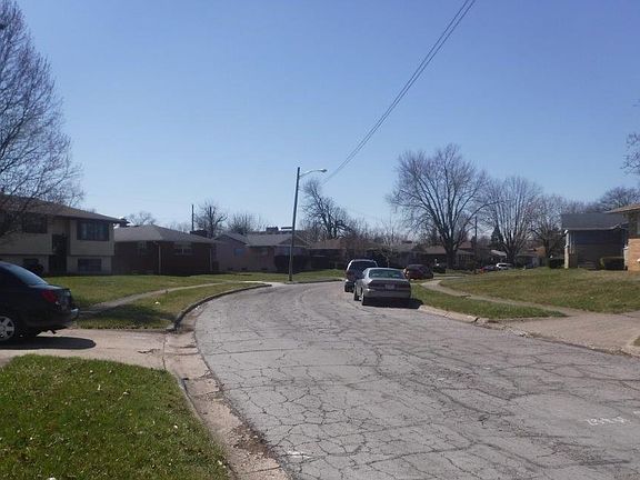 3rd image of 4745 Belfast Dr