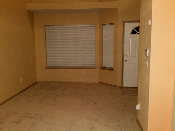 3rd image of 19604 15th Ave E