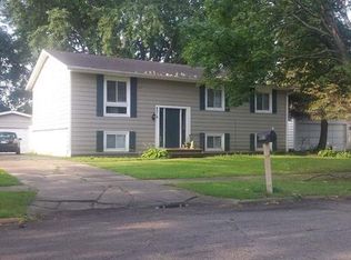 4319 Mayflower Ave, Rockford, IL 61109