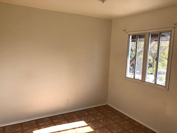 4th image of 1001 Welton Way