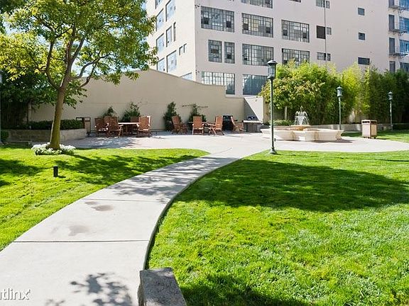 5th image of 140 S Van Ness Ave #2