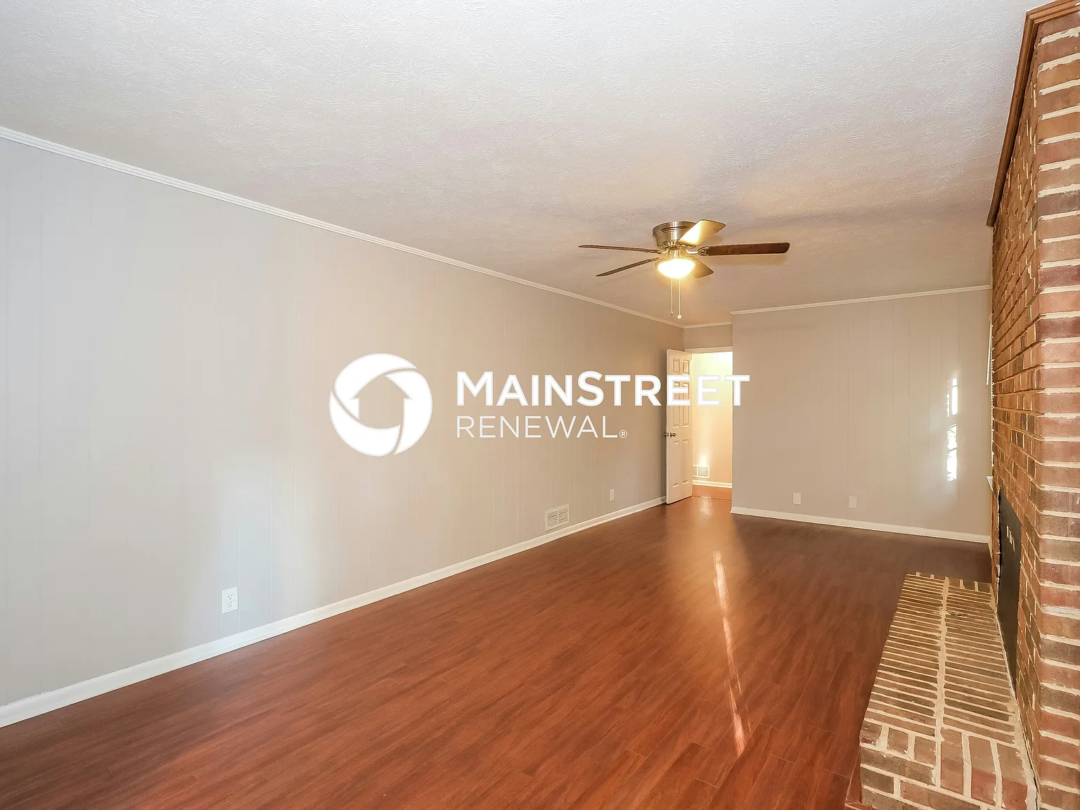 1369 White Oak St SE — Photo 4