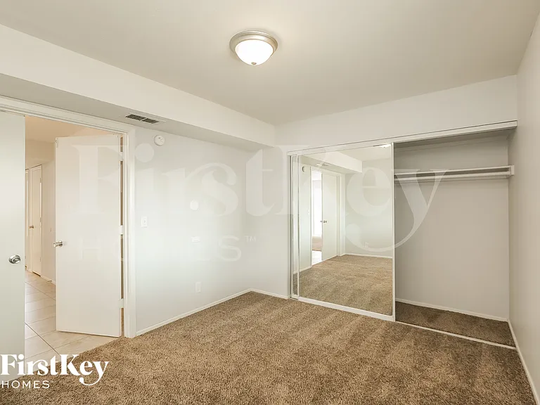 9631 N 35th Dr — Photo 13