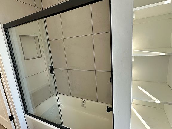 4th image of 851 Madison Ave #3A
