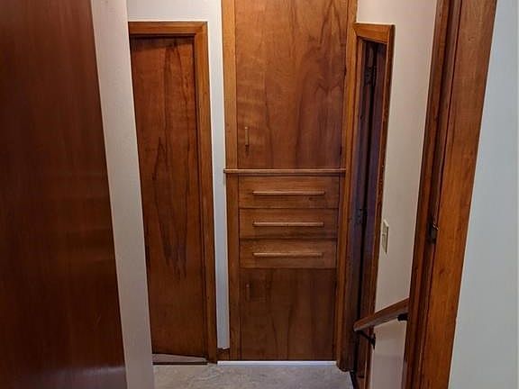 4th image of 54 Garland Dr