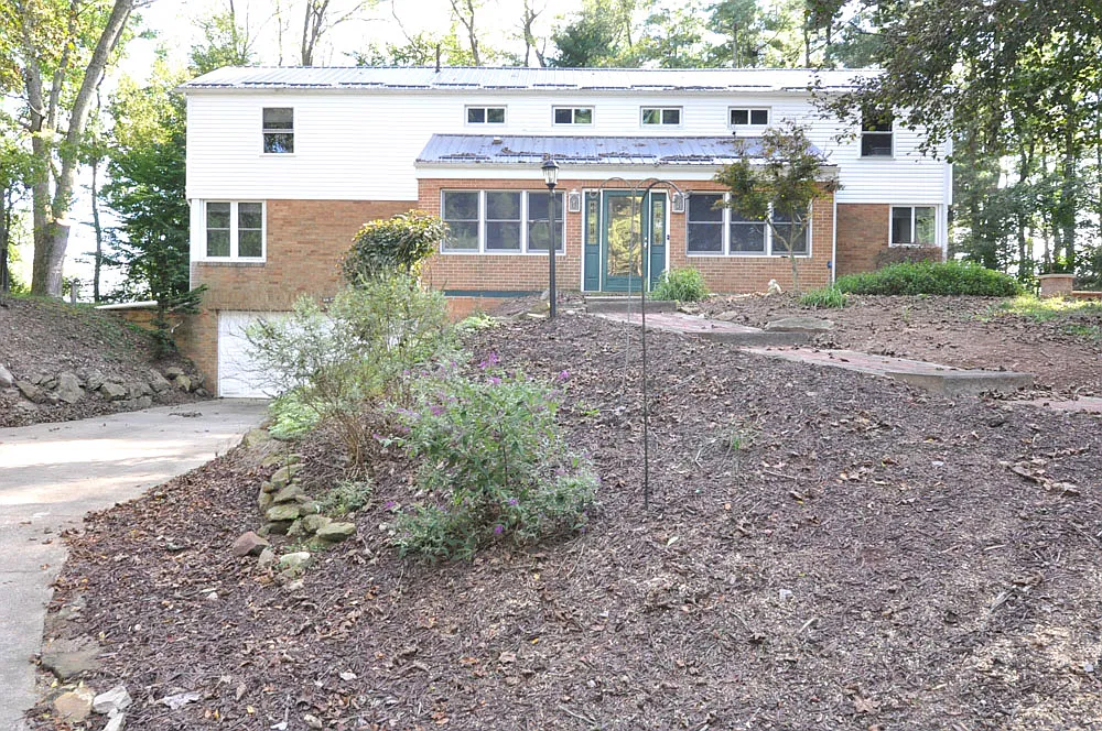 4 bed, 3794 sqft, $2,500 — Photo 1