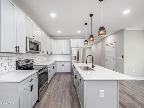 4th image of 517 N 11th Street