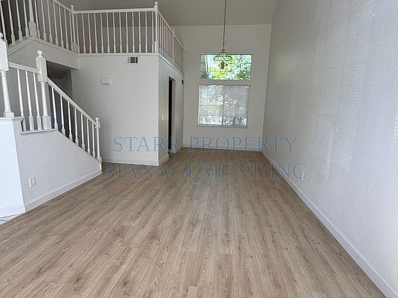 4th image of 6059 Gentry Ave