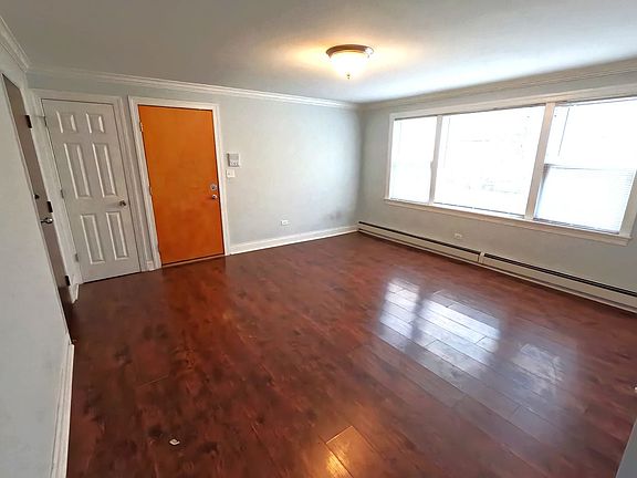 3rd image of 420 Marengo Ave APT 4