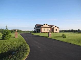 N8755 Hannah Rd, Belleville, WI 53508