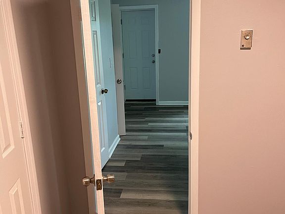 3rd image of 50 Lakeview Ter Floor 1
