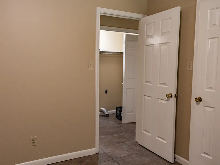 661 Walker Rd — Photo 21