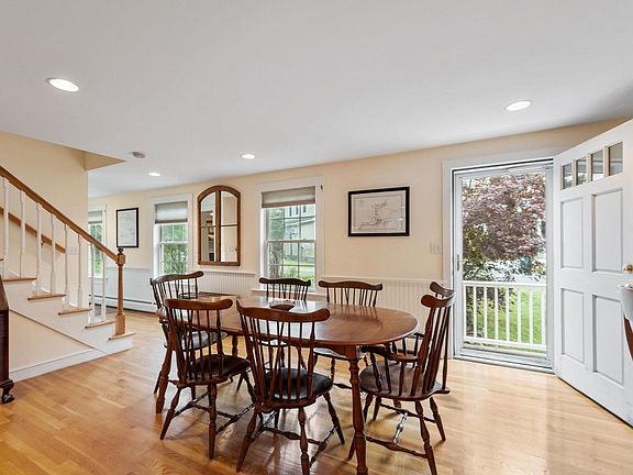 4th image of 165 Old Stow Rd
