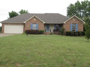642 Ashbury Cir, Hopkinsville, KY 42240