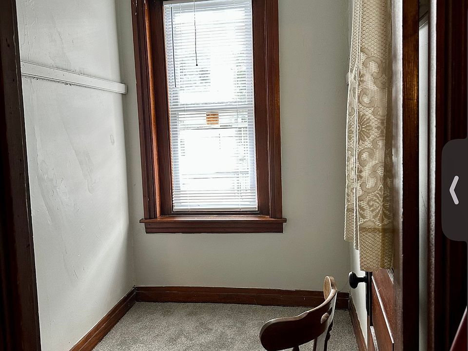 1st image of 816 Church St Floor 2