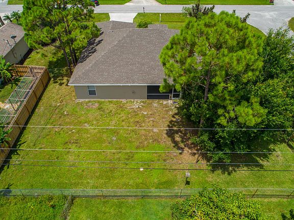 3rd image of 3272 SE Quay St