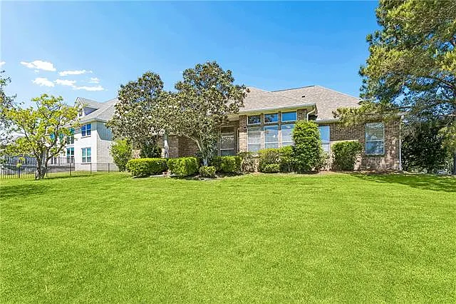 25 Oak Tree Dr — Photo 15