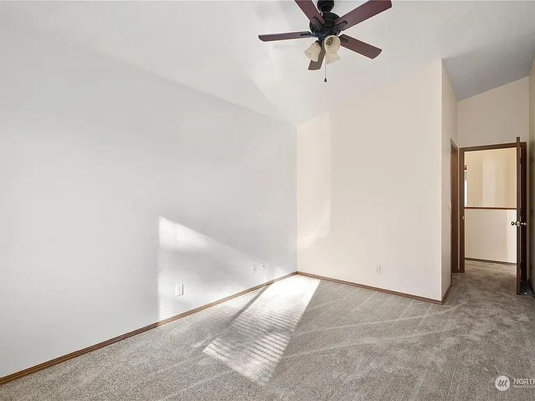 912 137th St SW — Photo 16