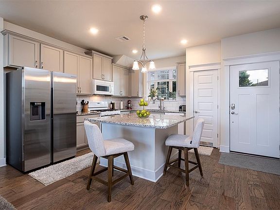 5th image of 1724 Rowdy Loop