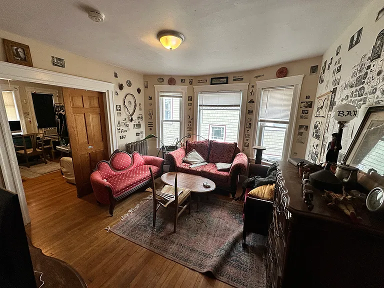 142 W Adams St #2 — Photo 1