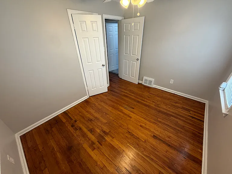 21802 Cushing Ave — Photo 5