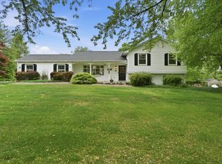 9809 Sunset Dr, Rockville, MD 20850