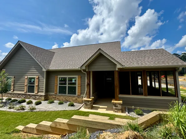 84 Maddox Ln, Chatsworth, GA 30705