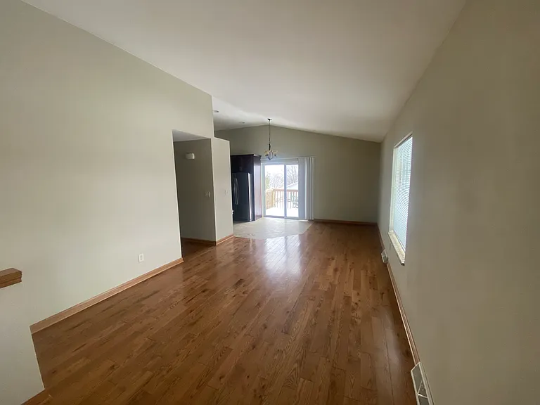2425 Julianne St — Photo 10