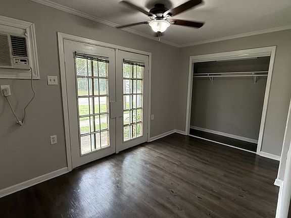 4th image of 1660 Richmond Ave #11436446