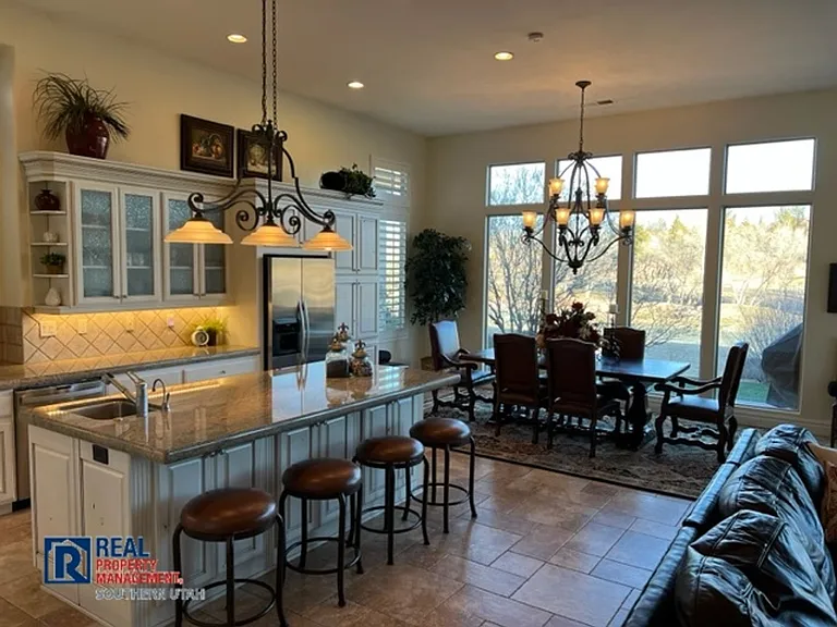 2335 W Sunbrook Dr #8 — Photo 8