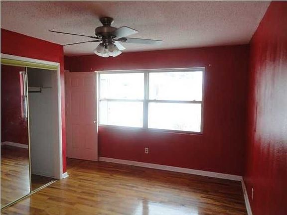 4th image of 104 Savannah St