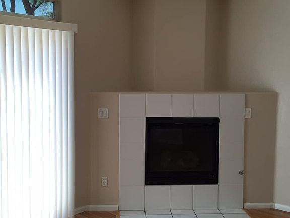 3rd image of 739 Aloe Yucca Ave