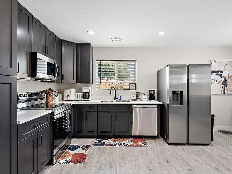 1811 E Raymond St #B — Photo 8
