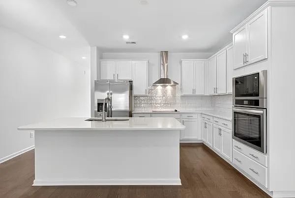 124 Limbury Ct — Photo 11